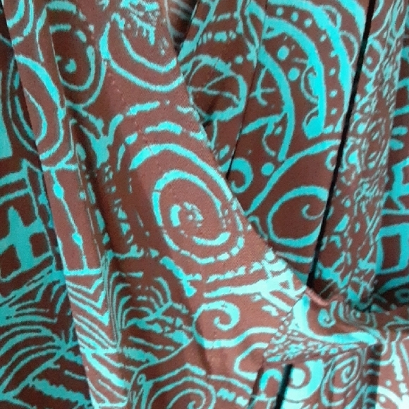 Chico's Teal and Brown Abstract Swirl Top - Picture 4 of 5